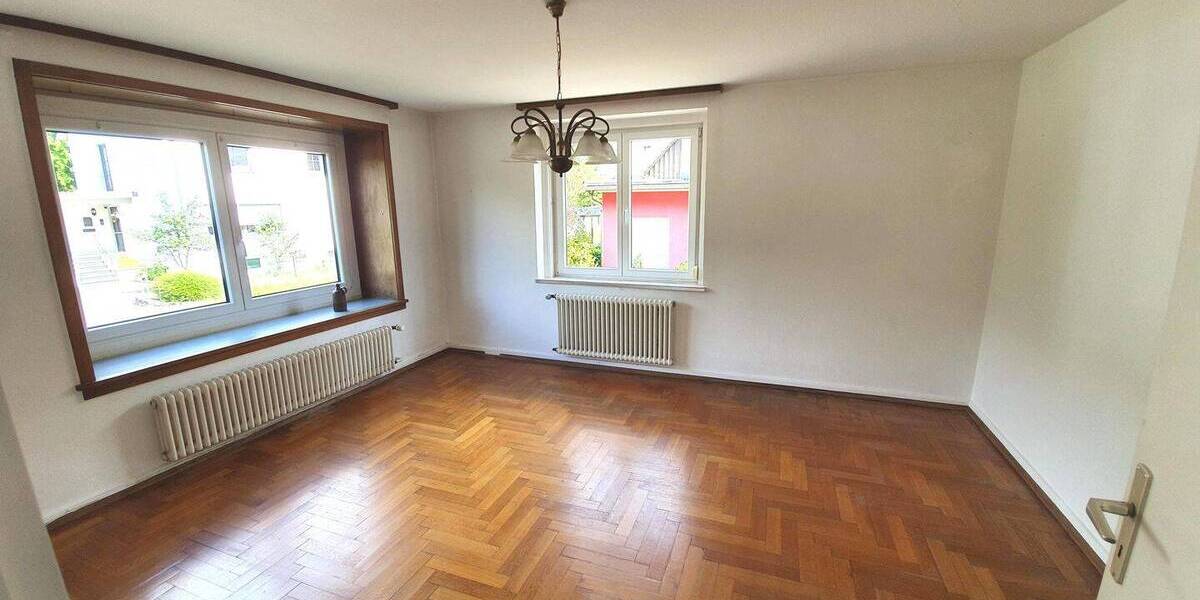 Einfamilienhaus Achern Großweier - 7 Zimmer, 165 m&sup2;, 350.000&euro; | Angebot:25703677