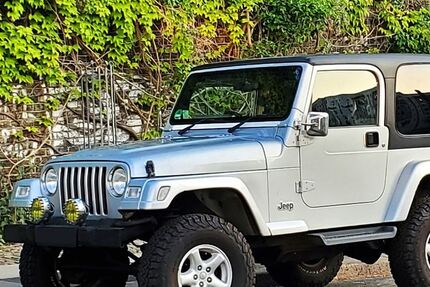 Jeep Wrangler 119.900 km 14.790 € Berlin 10405