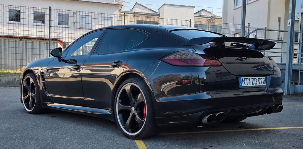 Porsche Panamera 180.000 km 45.000 &euro; Nürtingen 72622