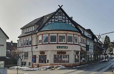 Geschäfts- und Wohnhaus im Zentrum 11 zimmer