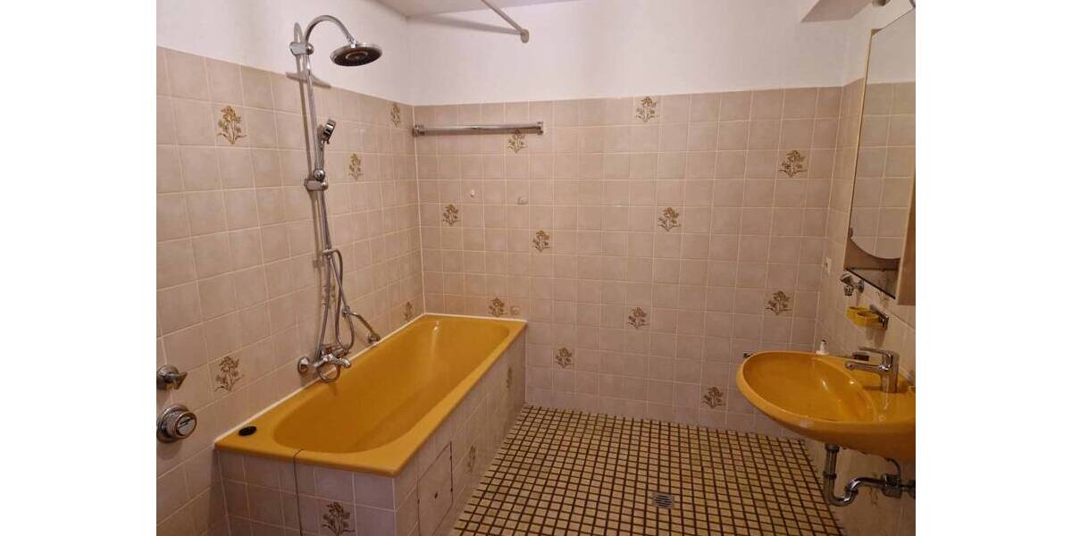 Etagenwohnung Grenzach-Wyhlen Wyhlen - 1 Zimmer, 64 m&sup2;, 198.000&euro; | Angebot:26454872