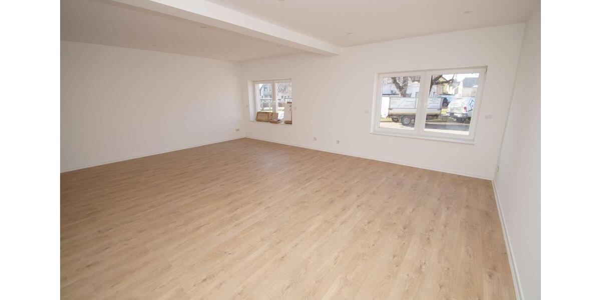 Erdgeschoßwohnung Schkopau - 3 Zimmer, 120 m&sup2;, 990&euro; | Angebot:24698919