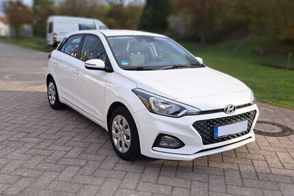 Hyundai i20 92.000 km 10.500 &euro; Wörth am Rhein 76744