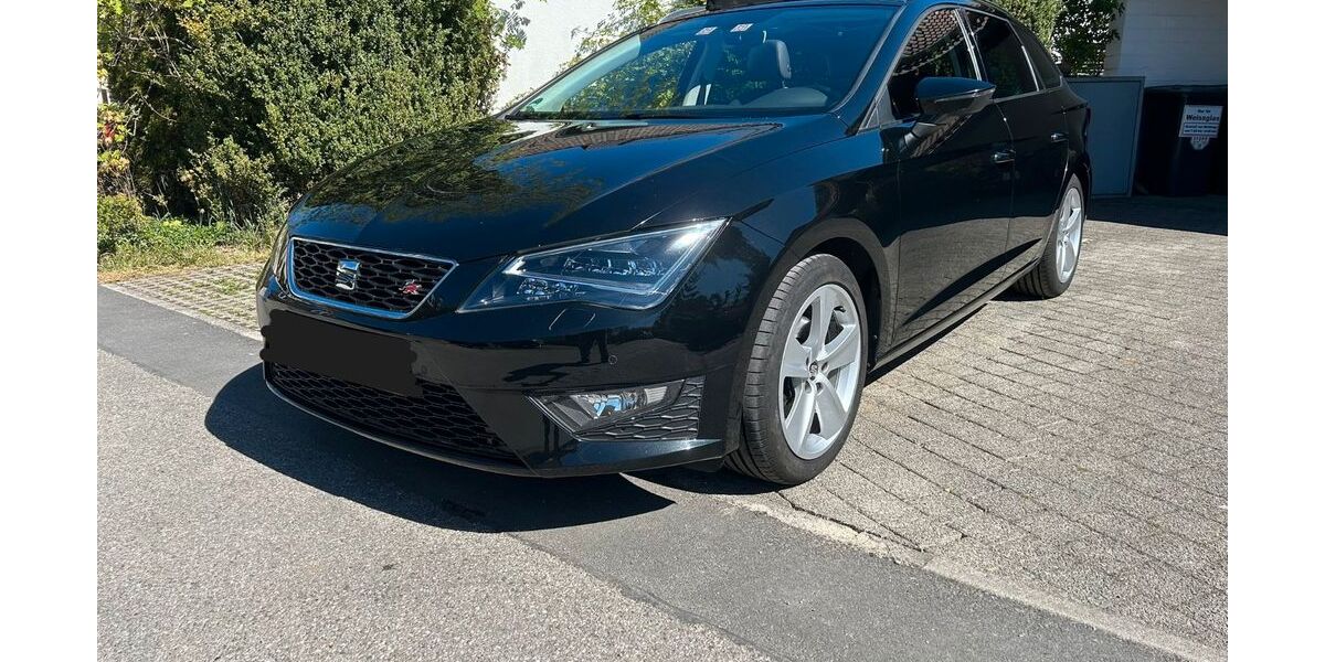 Seat Leon 95.500 km 13.500 &euro; Höhenkirchen 85635