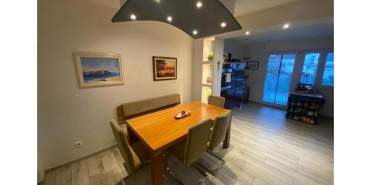 Doppelhaushälfte Duisburg Huckingen - 7 Zimmer, 120 m&sup2;, 599.000&euro; | Angebot:25580077