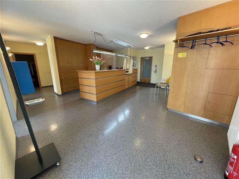 ***Ihre neue Praxisadresse in Hermeskeil – hell, ausgestattet, hervorragend erreichbar ab sofort!*** zimmer