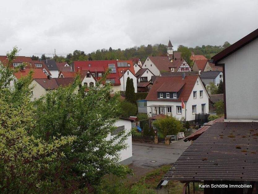 .::älteres Haus mit schönem Garten in guter Lage::. 4 zimmer
