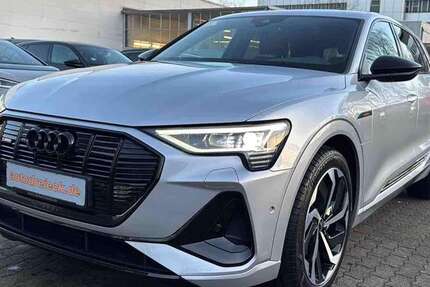 Audi e-tron 22.841 km 32.950 &euro; Hamburg 22047