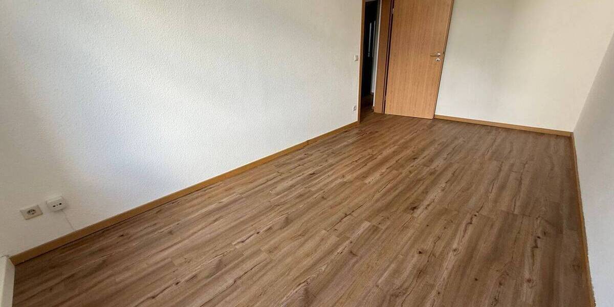 Etagenwohnung Chemnitz Lutherviertel - 5 Zimmer, 141 m&sup2;, 990&euro; | Angebot:26672704