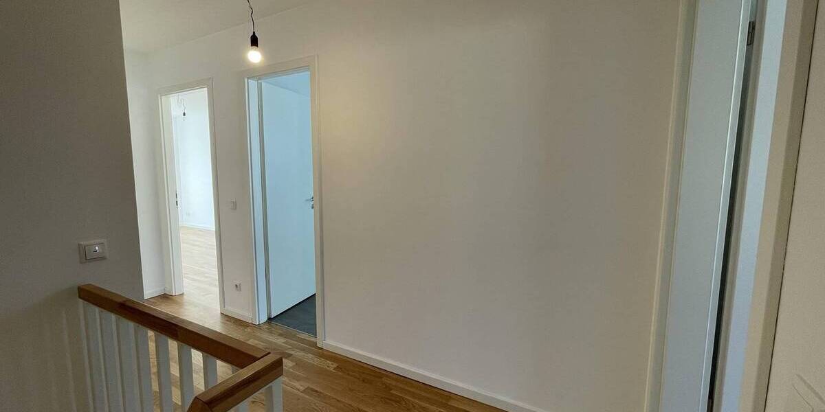 Doppelhaushälfte Schöneiche bei Berlin - 6 Zimmer, 140 m&sup2;, 1.950&euro; | Angebot:25910518