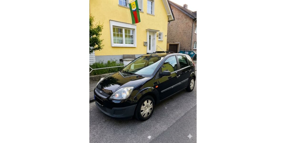 Ford Fiesta 123.256 km 2.400 &euro; Troisdorf 53842