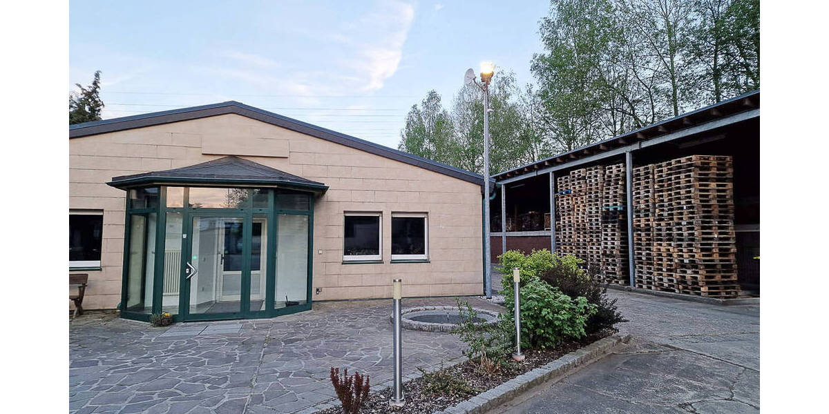 Gewerbeobjekt mit Büros, Werkstatt und Lager in Schwarzenberg zimmer