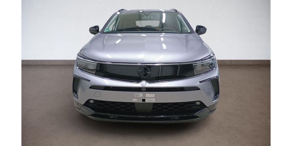 Opel Grandland (X) 12.800 km 28.399 &euro; Rüsselsheim 65428