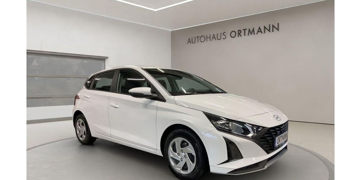 Hyundai i20 2.600 km 20.790 &euro; Wissen 57537
