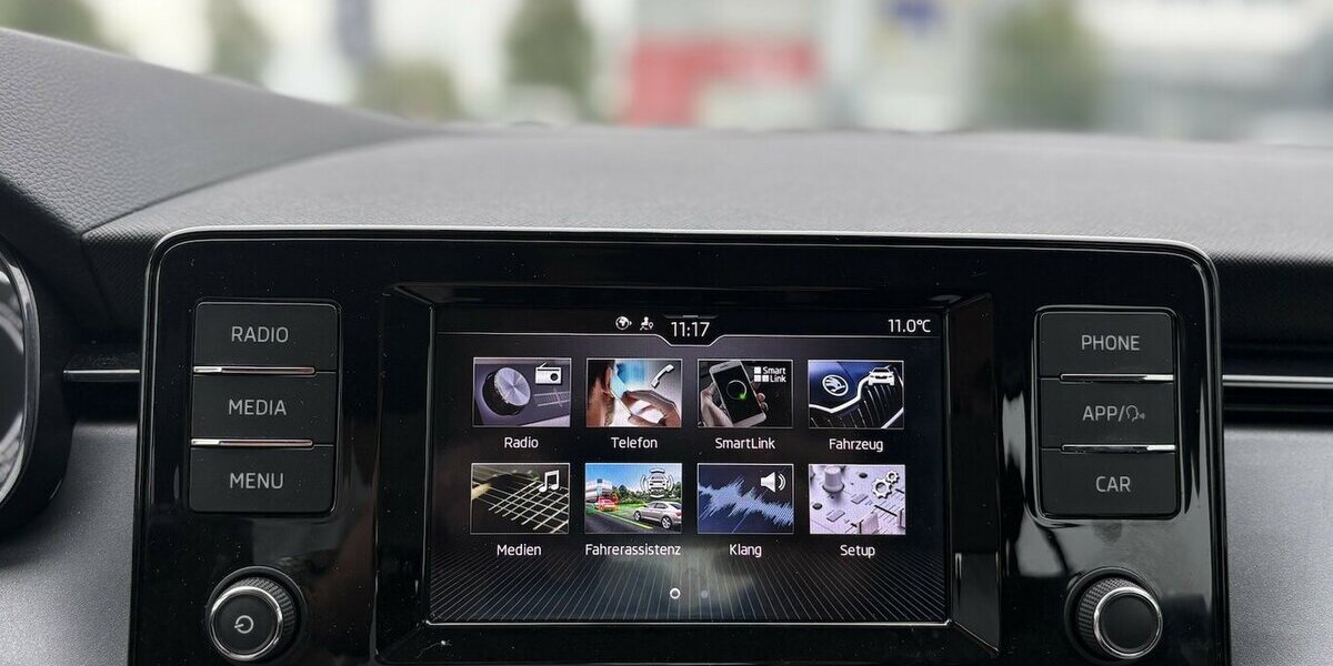 Skoda Scala 1.0 TSI Cool Plus SITZHEIZUNG/CARPLAY/DAB 83.539 km 12.900 &euro; Villingen-Schwenningen 78054