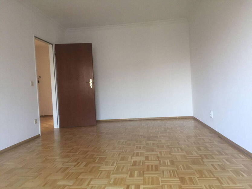 2 Zimmer Wohnung mit Garagenstellplatz, in direkter Lage zur Alster