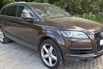 Audi Q7 297.000 km 7.990 &euro; München 81673