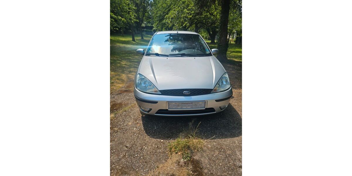Ford Focus 98.000 km 2.000 &euro; Baden-Württemberg - Pforzheim 75175
