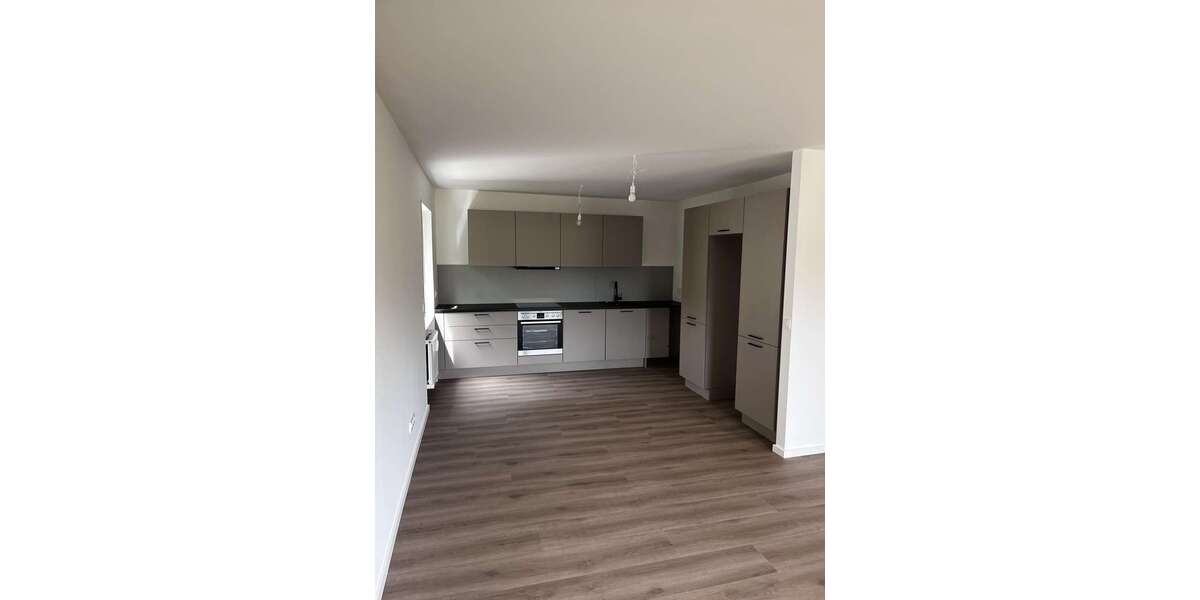Etagenwohnung Planegg - 3 Zimmer, 83 m&sup2;, 1.630&euro; | Angebot:26821320