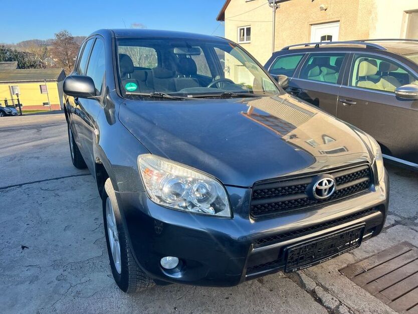 RAV 4