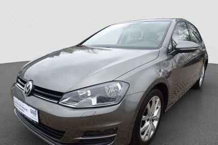 VW Golf 92.340 km 11.990 &euro; Löhne 32584