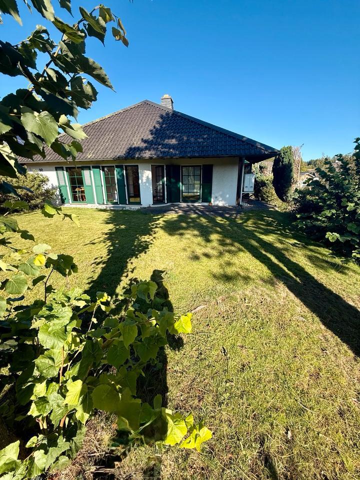 Modernisiertes Einfamilienhaus mit Garten, Garage & Fußbodenheiz. zimmer