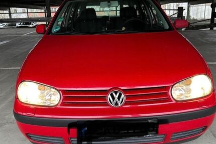 VW Golf 229.350 km 1.800 &euro; Crimmitschau 08451