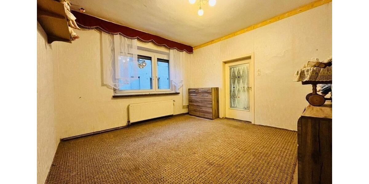 Reihenhaus Eisleben (Lutherstadt) - 7 Zimmer, 132 m&sup2;, 39.000&euro; | Angebot:26090161