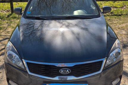 Kia ceed Sportswagon 301.200 km 2.990 &euro; Eching 85386