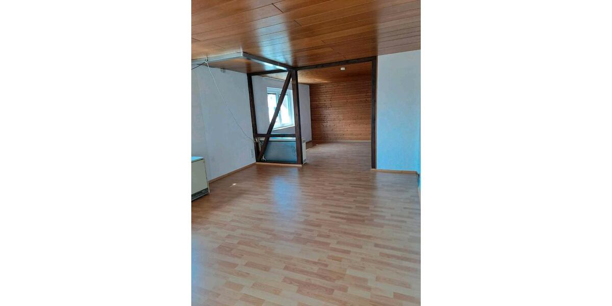 Etagenwohnung Königsbronn - 5.5 Zimmer, 130 m&sup2;, 1.100&euro; | Angebot:26110975