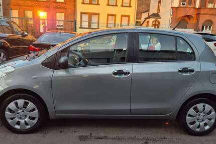 Toyota Yaris 100.000 km 4.800 &euro; Merzig 66663
