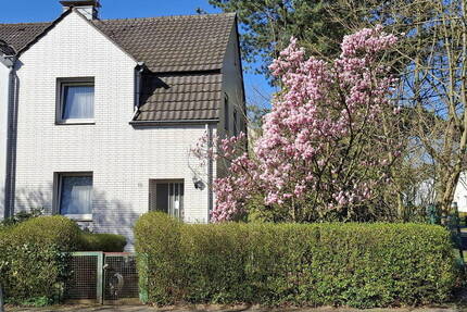 Schönes Haus in guter Lage mit großem Garten