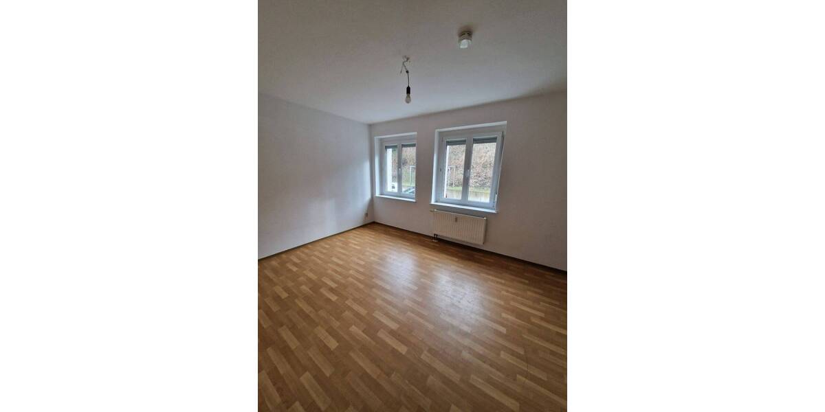 Etagenwohnung Gera Ostviertel - 2 Zimmer, 67 m&sup2;, 390&euro; | Angebot:26891737