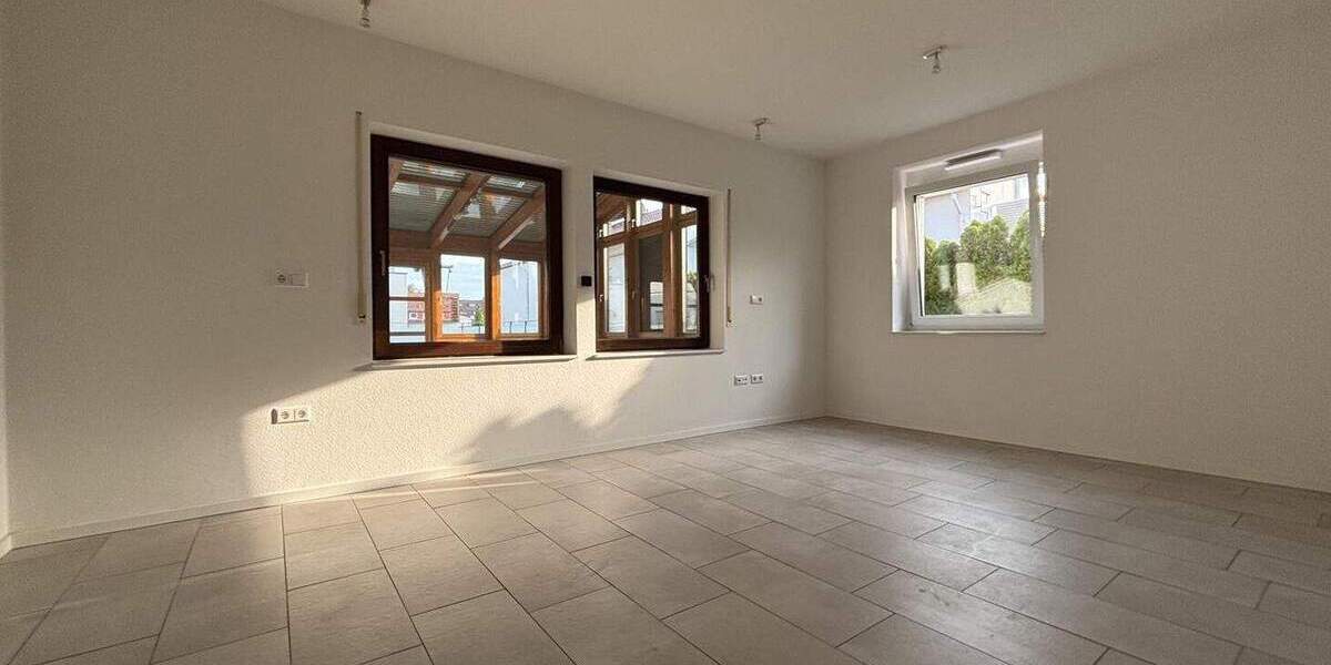 Modernes Wohnen -- ca. 230 qm auf einer Etage! 5 zimmer