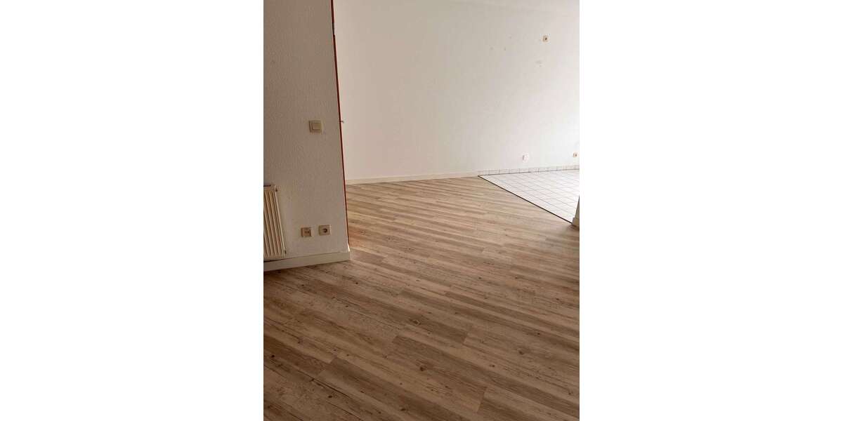 Etagenwohnung Bliesdorf - 3 Zimmer, 80 m&sup2;, 560&euro; | Angebot:26890679