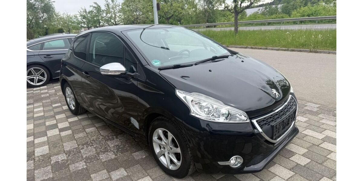 Peugeot 208 106.000 km 3.600 &euro; Sigmaringendorf 72517