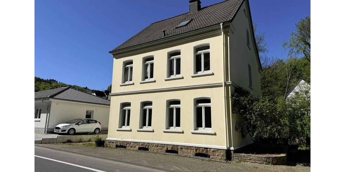 Einfamilienhaus Wiehl - 4 Zimmer, 130 m&sup2;, 1.400&euro; | Angebot:26560465