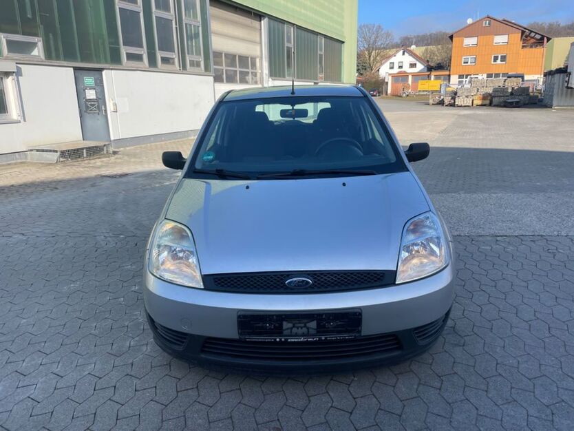 Ford Fiesta 97.500 km 1.950 € Uhingen 73066