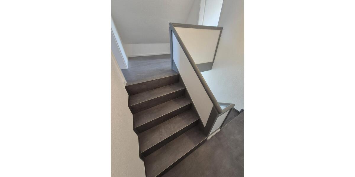Einfamilienhaus Budenheim - 6 Zimmer, 240 m&sup2;, 1.980&euro; | Angebot:26335694