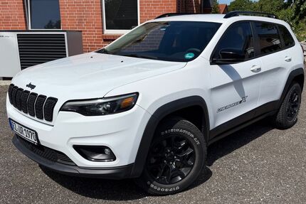 Jeep Cherokee 56.600 km 26.700 &euro; Niendorf bei Stecknitz 23881