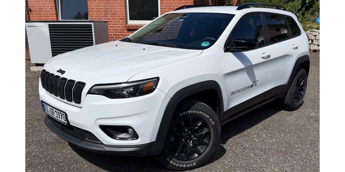Jeep Cherokee 56.600 km 26.700 &euro; Niendorf bei Stecknitz 23881