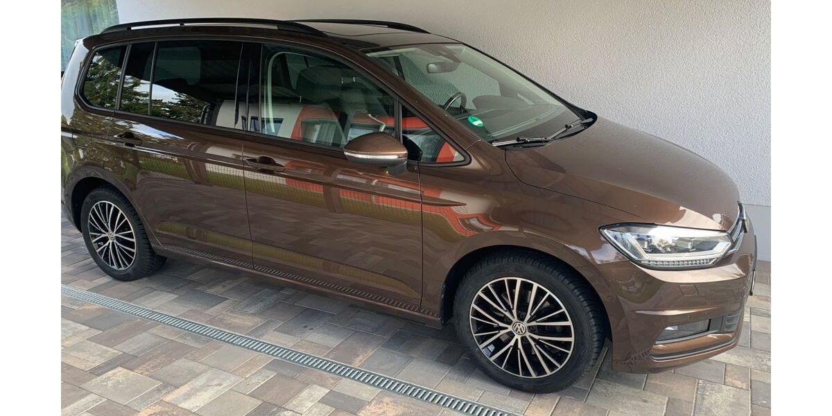 VW Touran 147.000 km 17.500 € Crimmitschau 08451