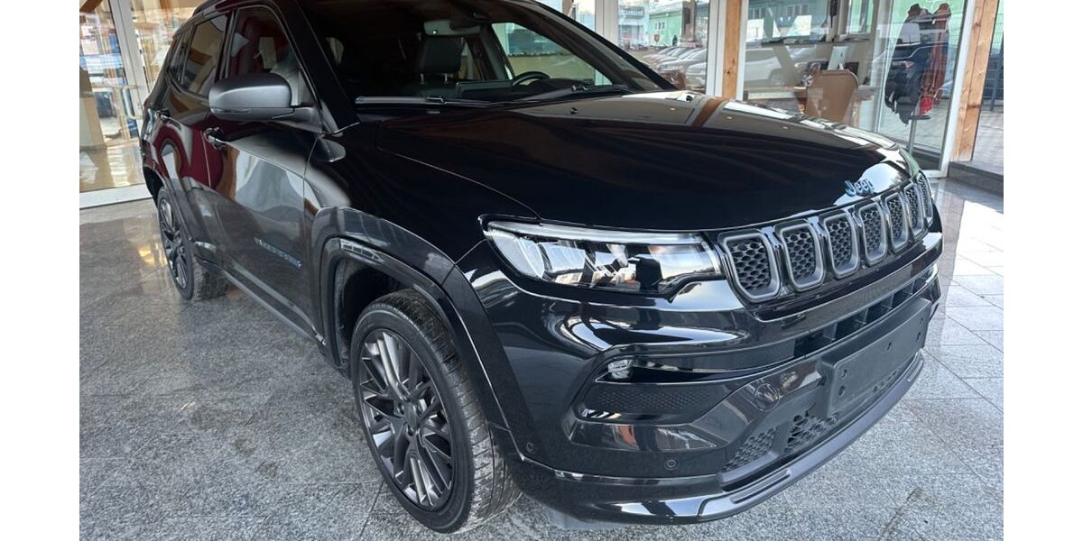 Jeep Compass 47.123 km 25.490 &euro; Rudolstadt 07407