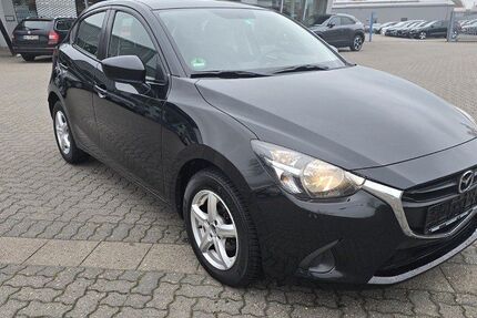 Mazda 2 124.300 km 7.880 &euro; Zeven 27404