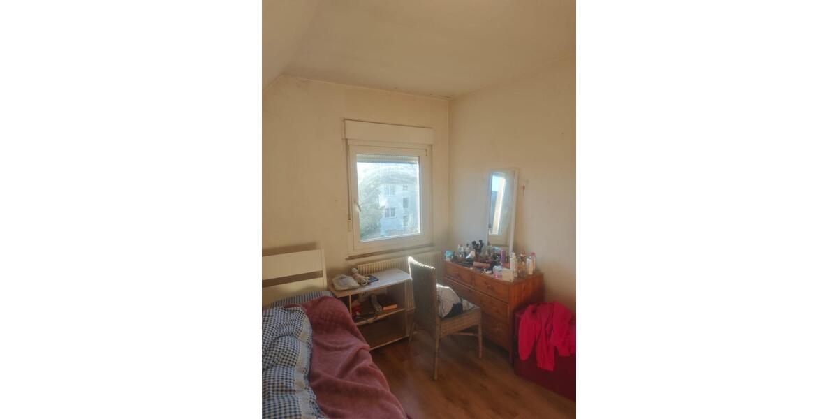 Dachgeschoßwohnung Bielefeld Brackwede - 2 Zimmer, 32 m&sup2;, 76.000&euro; | Angebot:26826776