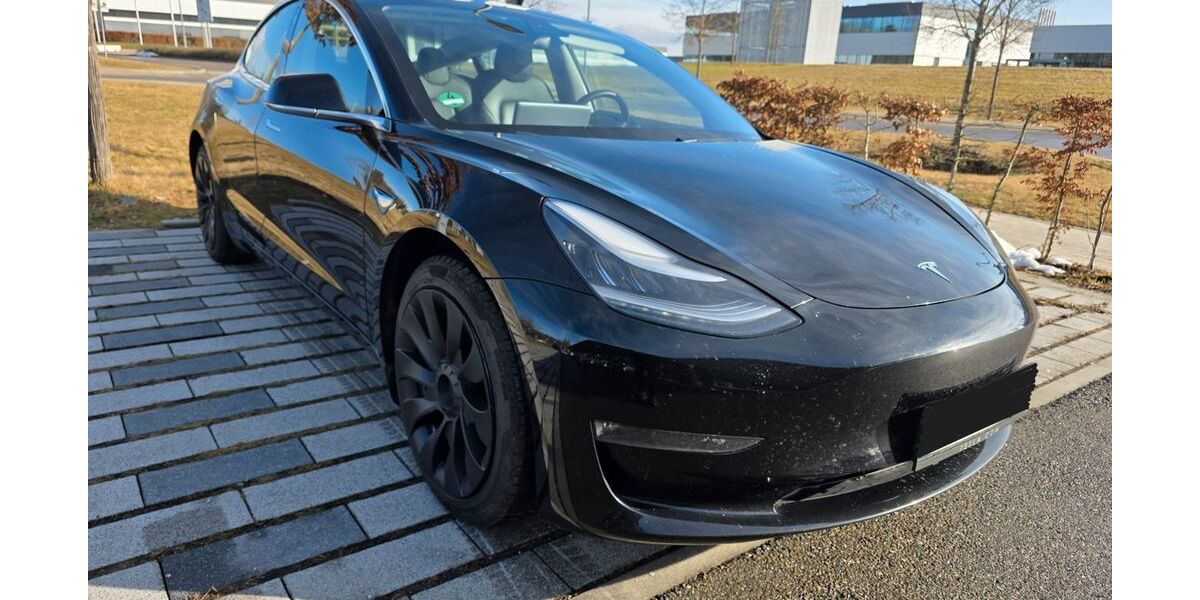 Tesla Model 3 143.000 km 22.491 &euro; Rutesheim 71277