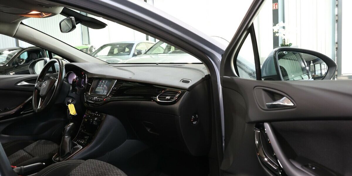 Opel Astra K ST 1.6 T ACTIVE 200-PS / APPLE+ANDROID 130.000 km 9.577 &euro; Hamm 59077