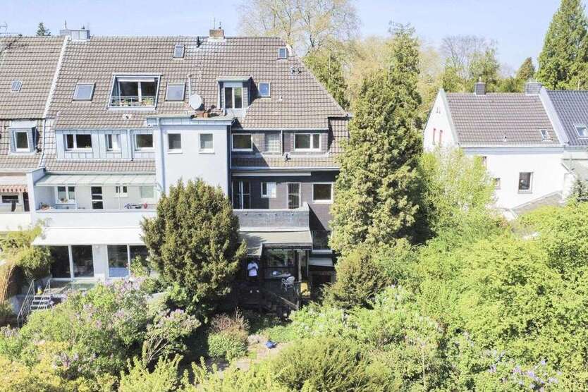 Haus zum Kaufen in Köln 799.000 € 242.04 m²