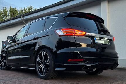 Ford S-Max 166.275 km 13.999 &euro; Sankt Augustin 53757