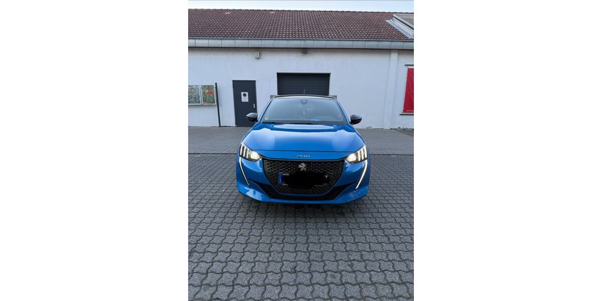 Peugeot 208 120.000 km 12.500 &euro; Babenhausen 64832